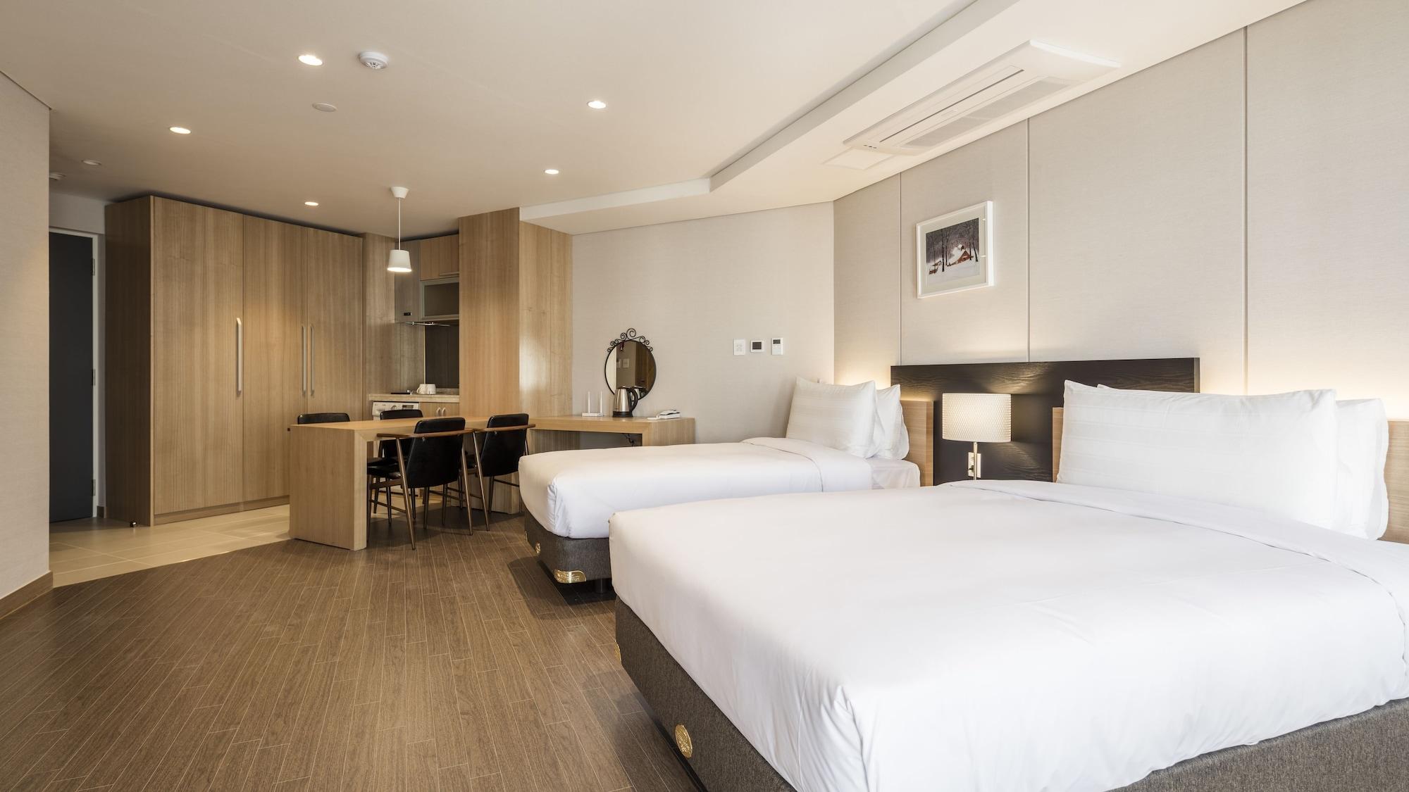 The First Stay Hotel Seoul Exterior photo