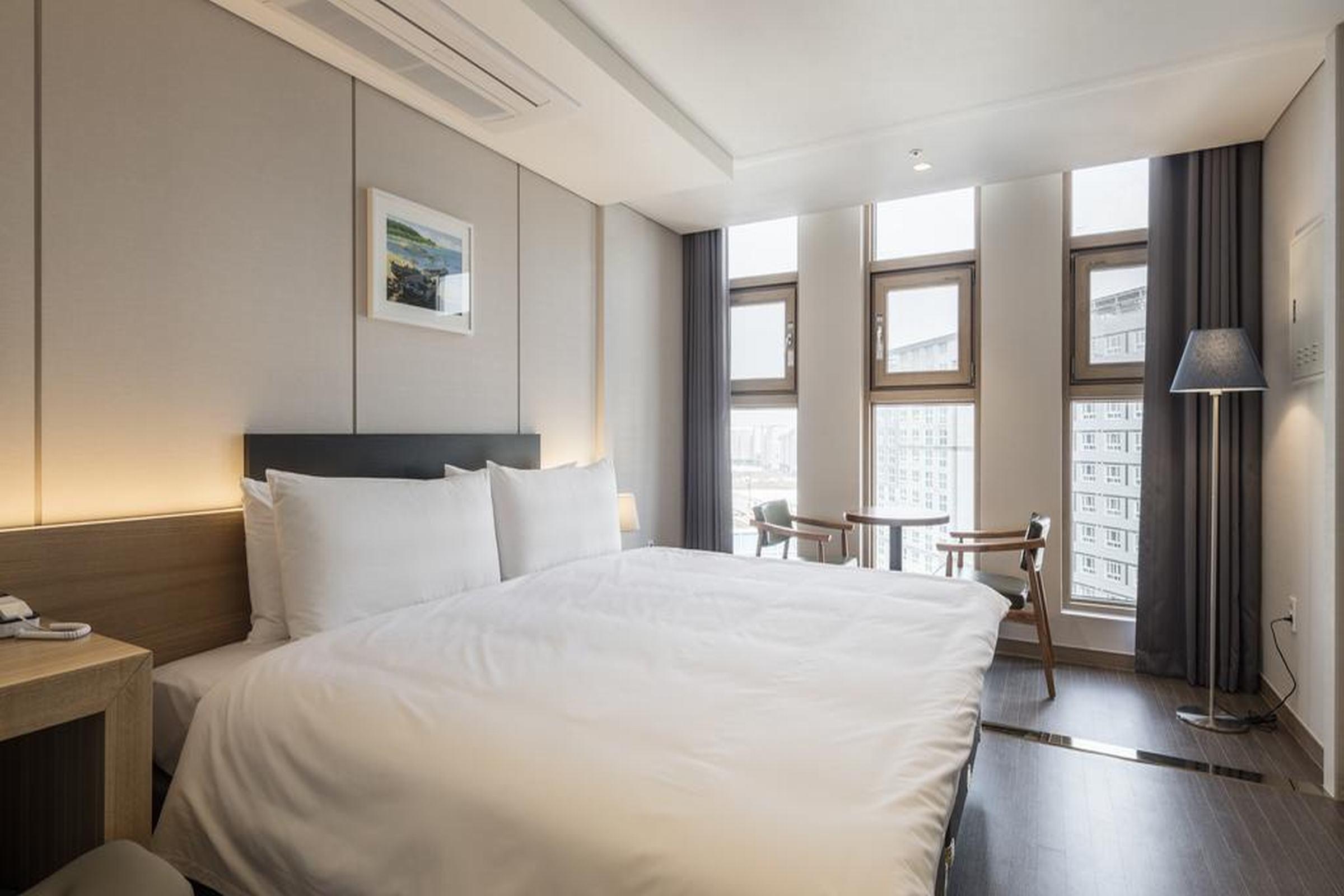 The First Stay Hotel Seoul Exterior photo