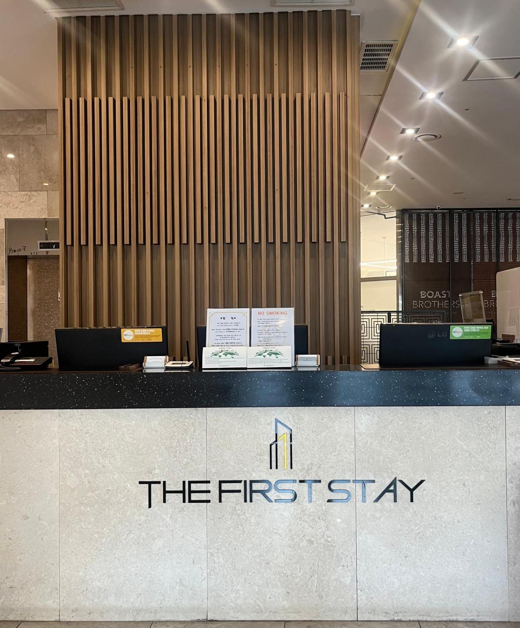 The First Stay Hotel Seoul Exterior photo