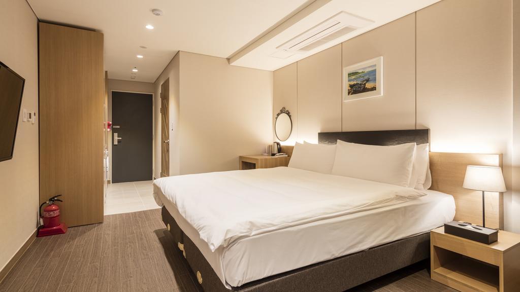 The First Stay Hotel Seoul Exterior photo